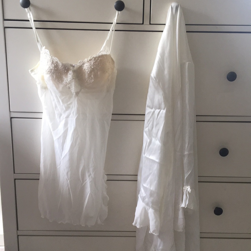 White bridal nightgown with robe